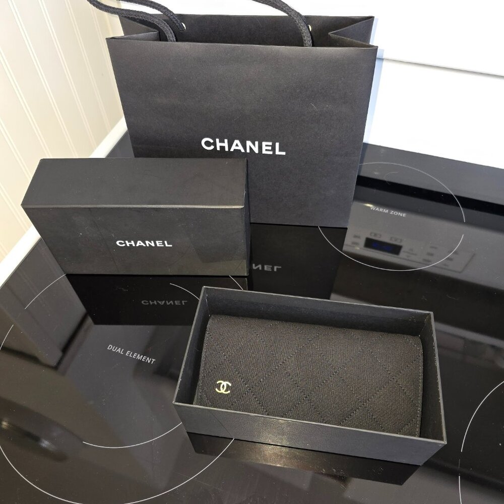 Chanel NIB Limited Edition UNISEX Black w/ White Logo CC's XL Sunglasses